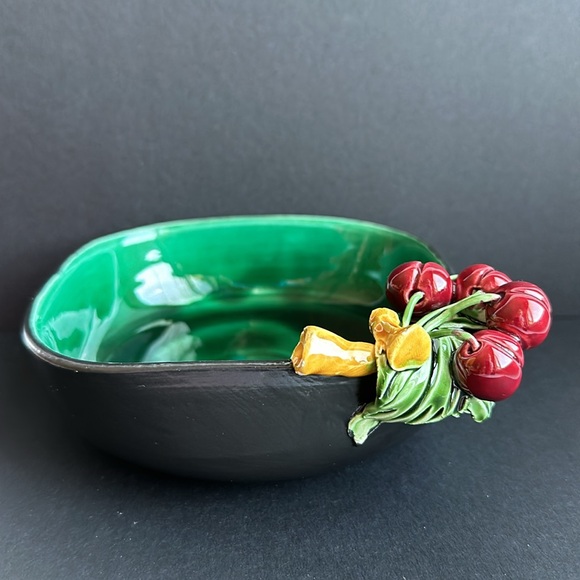 VTG Bonwit Teller French Art Pottery Green Glazed Square Bowl w Applied Cherries - Picture 11 of 13